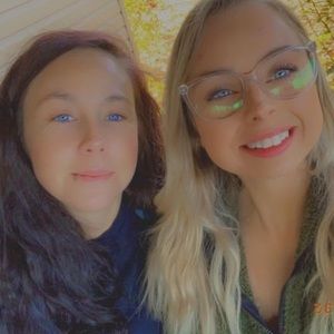 Meet your Posher, Avery